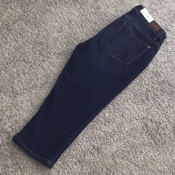 Judy Blue Denim - JUDY BLUE SKINNY FIT CAPRIS - NWT SIZE 7/28